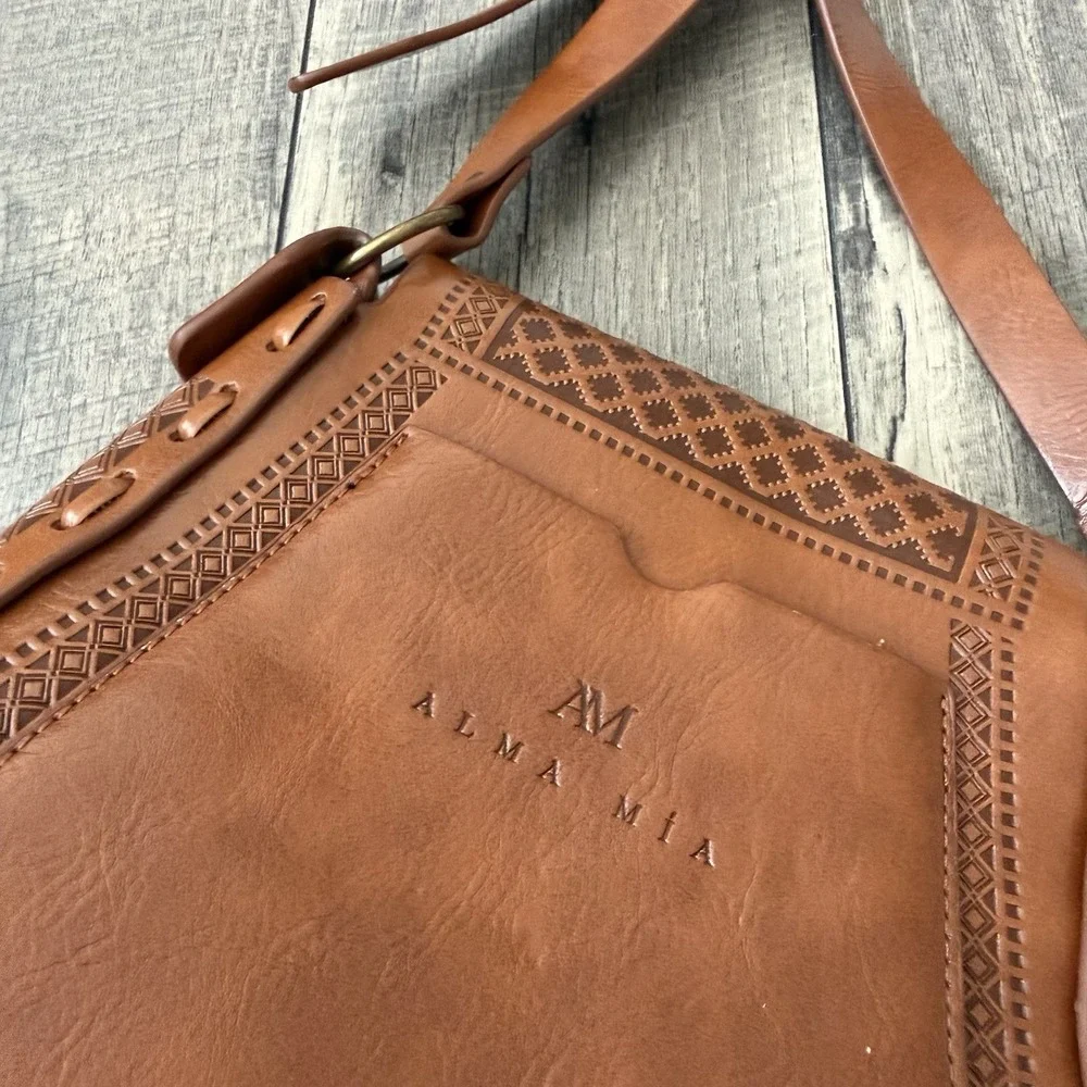 Alma Mia Tooled Leather‎ Crossbody Bag Brown Boho Western Saddle Floral Embossed